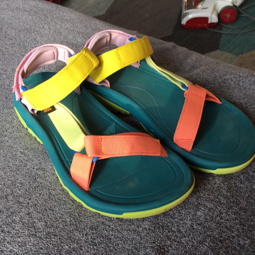 Outdoor voices x Teva